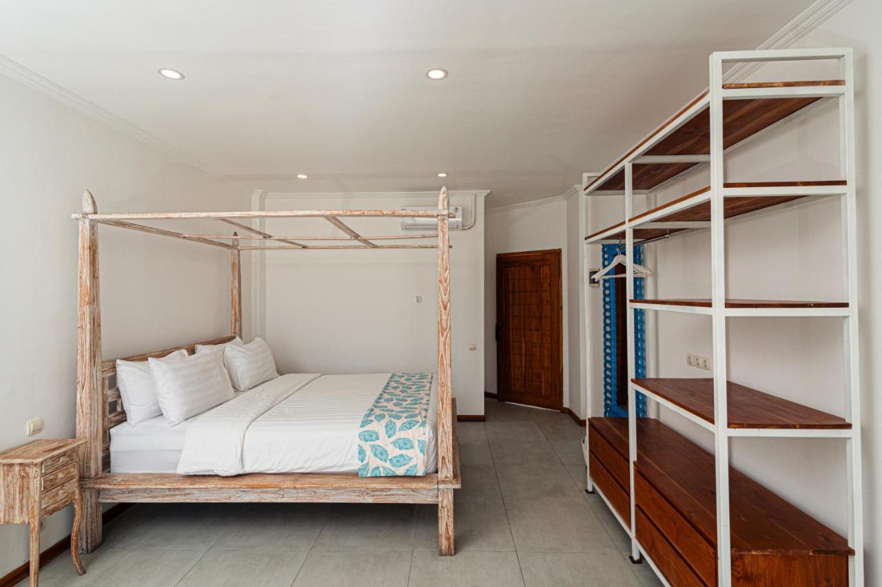 Komodo Suites Downtown Managed By Cpm Bali Labuan Bajo Buitenkant foto