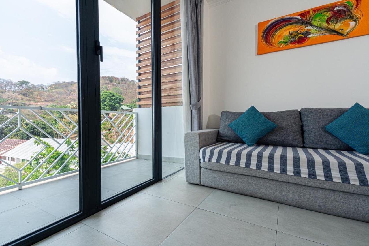 Komodo Suites Downtown Managed By Cpm Bali Labuan Bajo Buitenkant foto